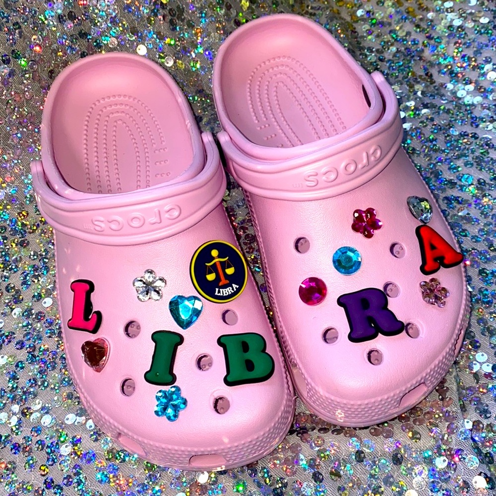 ♎️ Libra 15 Piece Crocs Charm Zodiac Set - Picture 1 of 5